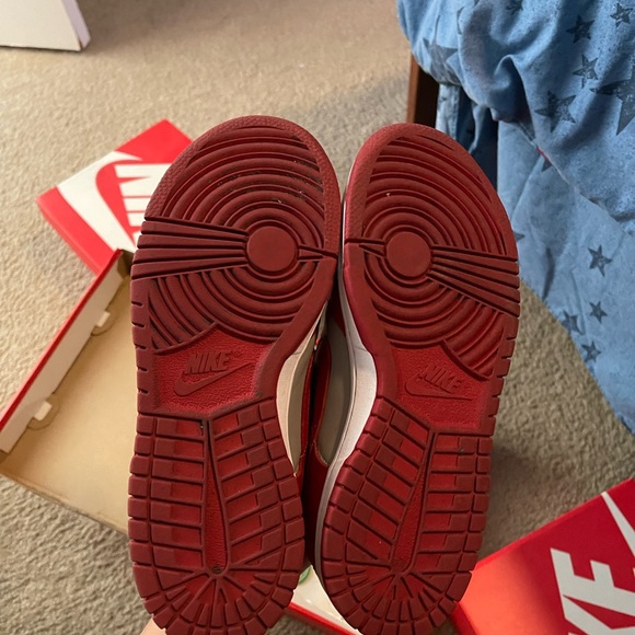 UNLV GRADE SCHOOL DUNKS *pre owned* No box - Picture 2 of 5